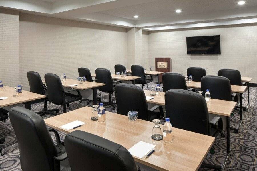 Sheraton Gateway Hotel conference room,meeting room