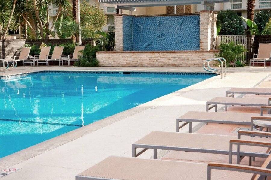 Four Points by Sheraton International Airport outdoor pool,spa