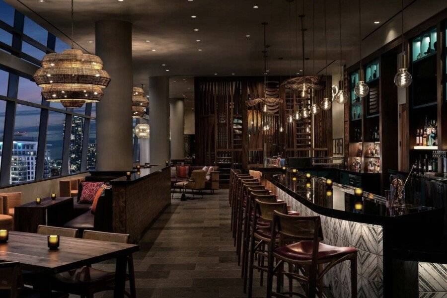 JW Marriott L.A. LIVE bar,restaurant