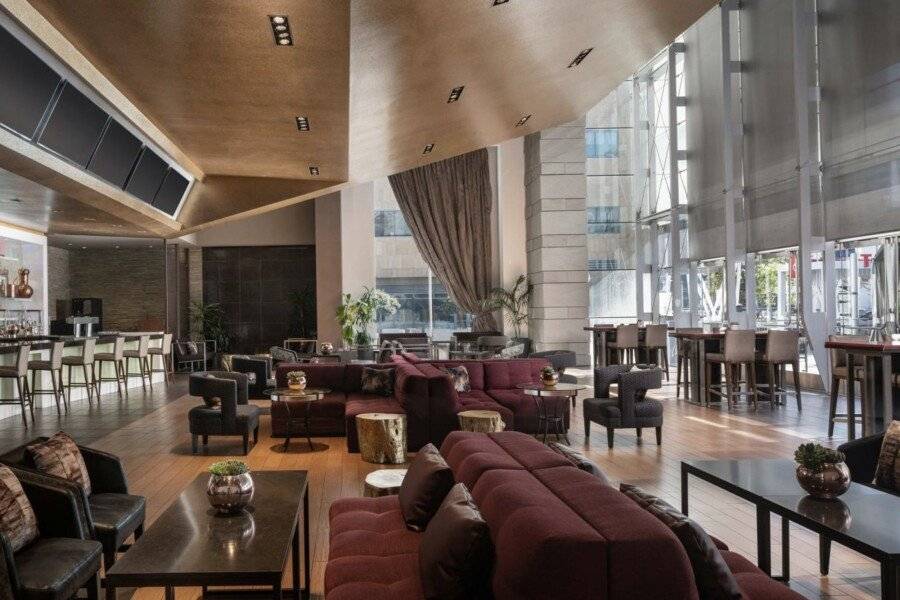 JW Marriott L.A. LIVE lobby