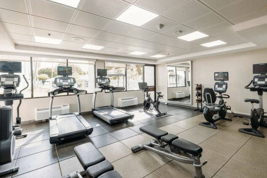 Hotel MDR Marina del Rey- a DoubleTree by Hilton fitness centre