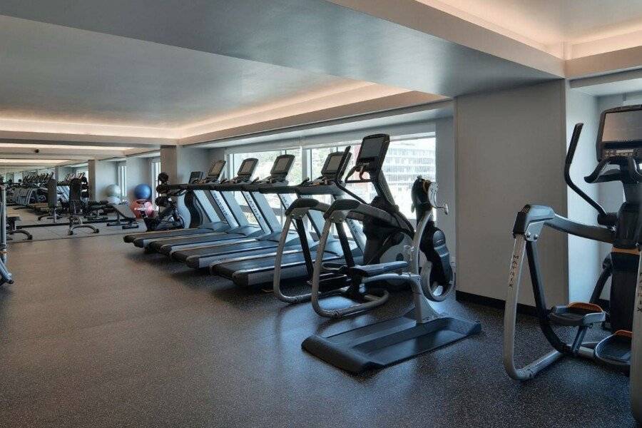 Loews Hollywood Hotel fitness centre