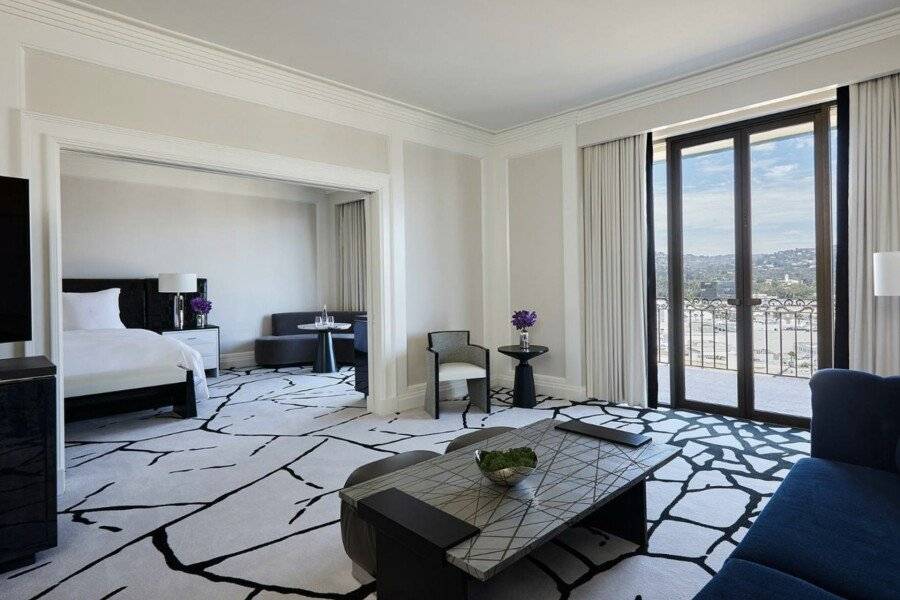 Beverly Wilshire, A Four Seasons Hotel hotel bedroom,ocean view