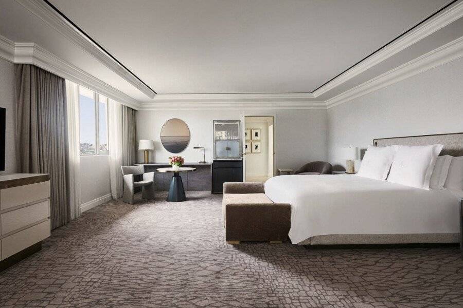 Beverly Wilshire, A Four Seasons Hotel hotel bedroom