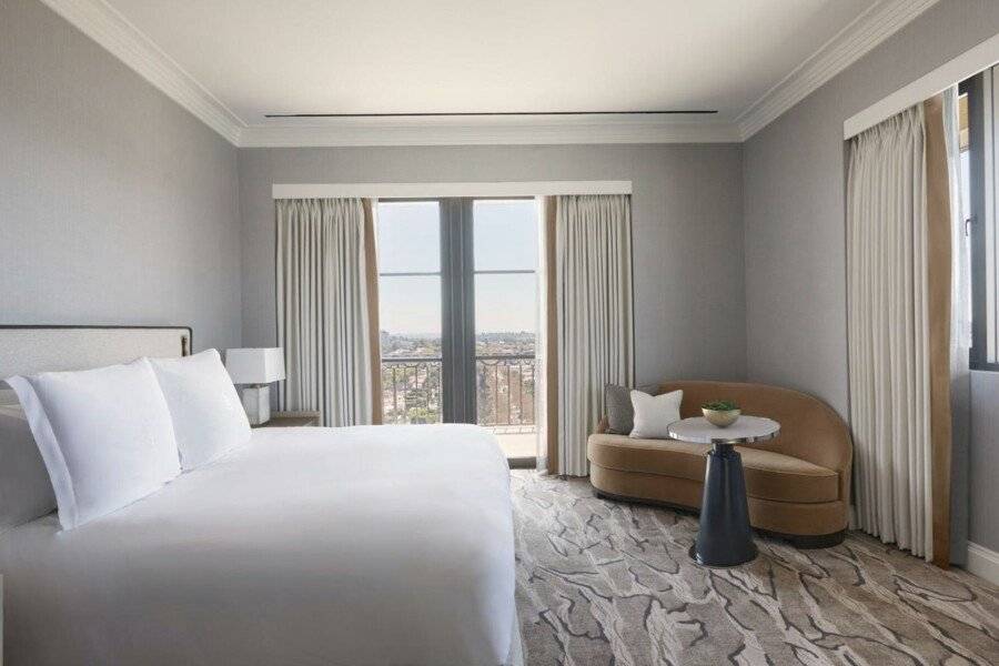 Beverly Wilshire, A Four Seasons Hotel hotel bedroom,ocean view