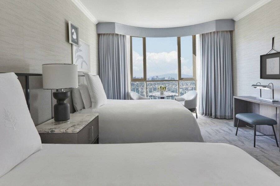 Beverly Wilshire, A Four Seasons Hotel hotel bedroom,ocean view