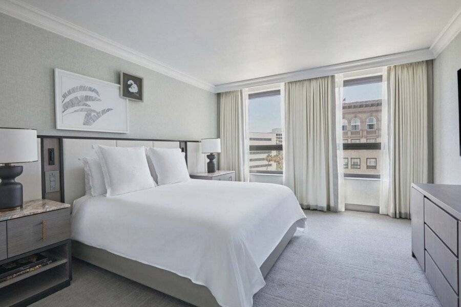 Beverly Wilshire, A Four Seasons Hotel hotel bedroom