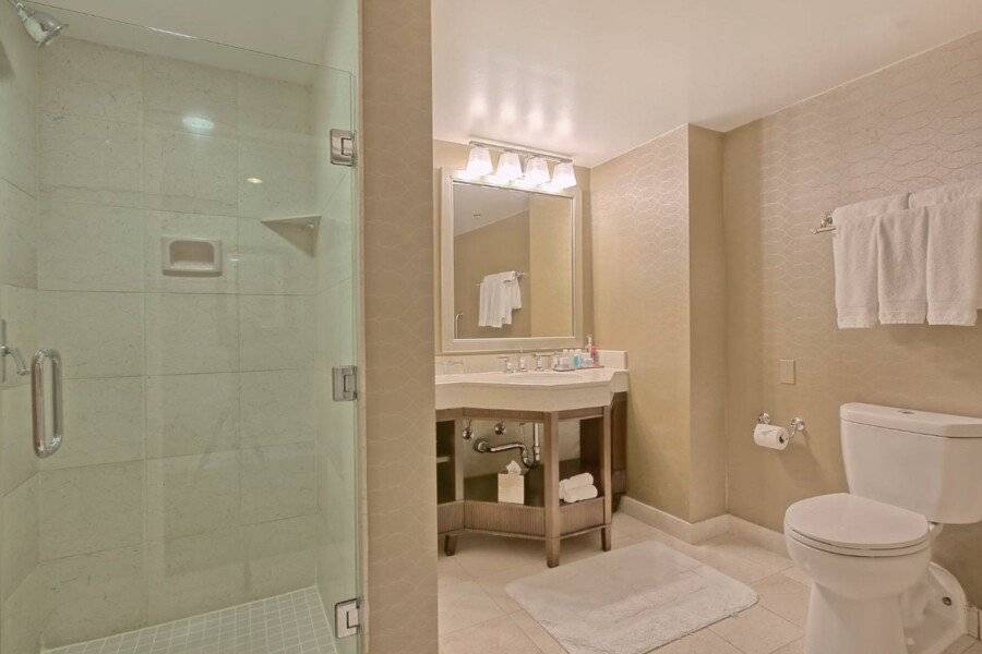 Omni Hotel , hotel bedroom, bathroom