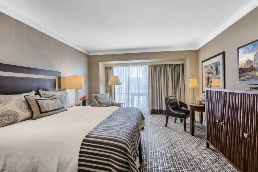 Omni Hotel hotel bedroom