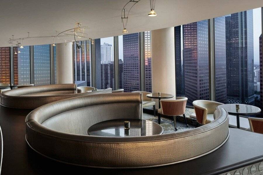 The Westin Bonaventure Hotel & Suites, ,bar