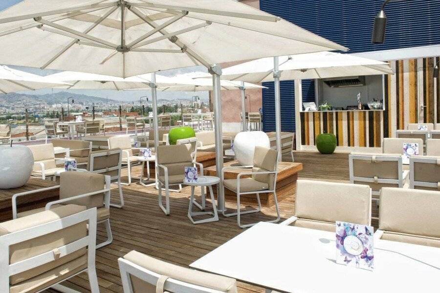 Salles Ciutat del Prat Barcelona Airport rooftop pool,bar