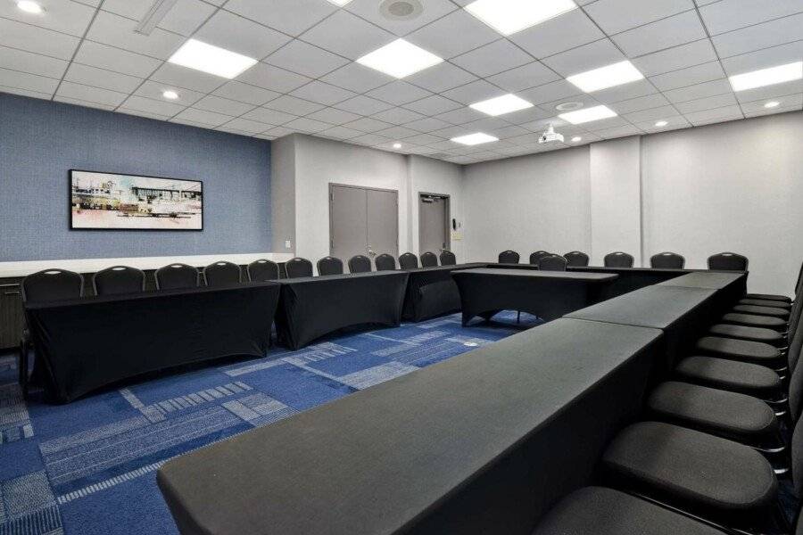 Hampton Inn NY-JFK conference room,meeting room