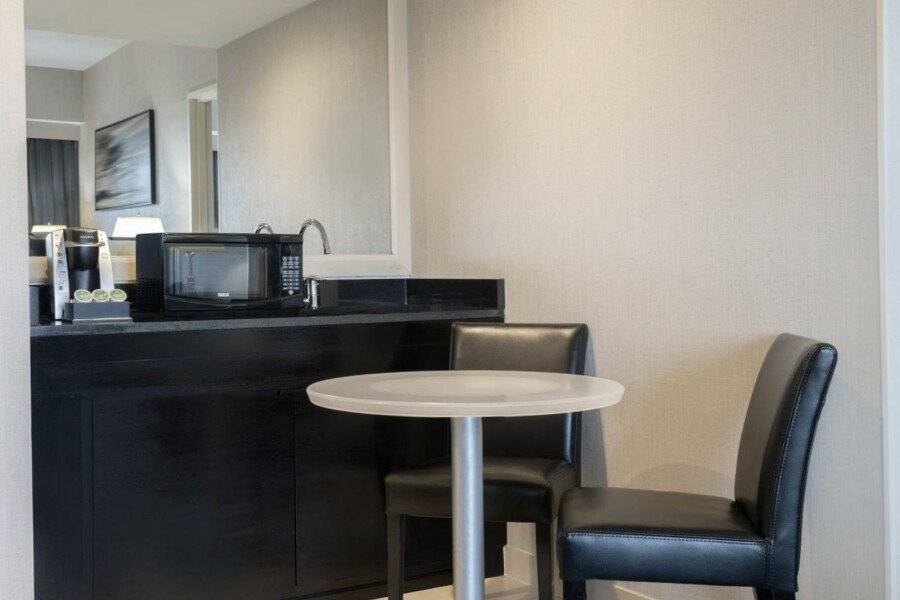 Courtyard by Marriott New York JFK Airport 