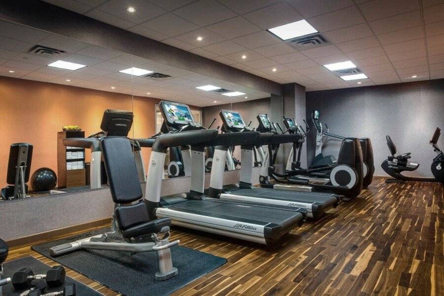 Courtyard by Marriott New York JFK Airport fitness centre