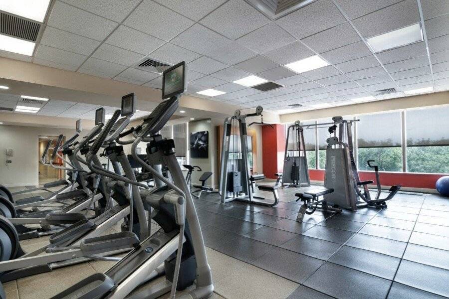 Radisson Hotel JFK Airport fitness centre