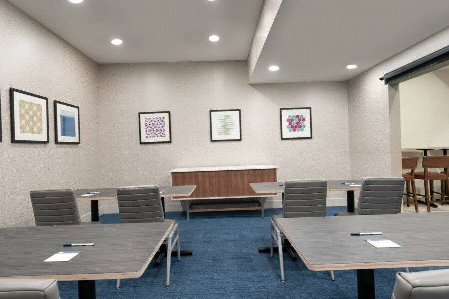 Holiday Inn Express - Jamaica - JFK AirTrain - NYC, an IHG Hotel conference room,meeting room