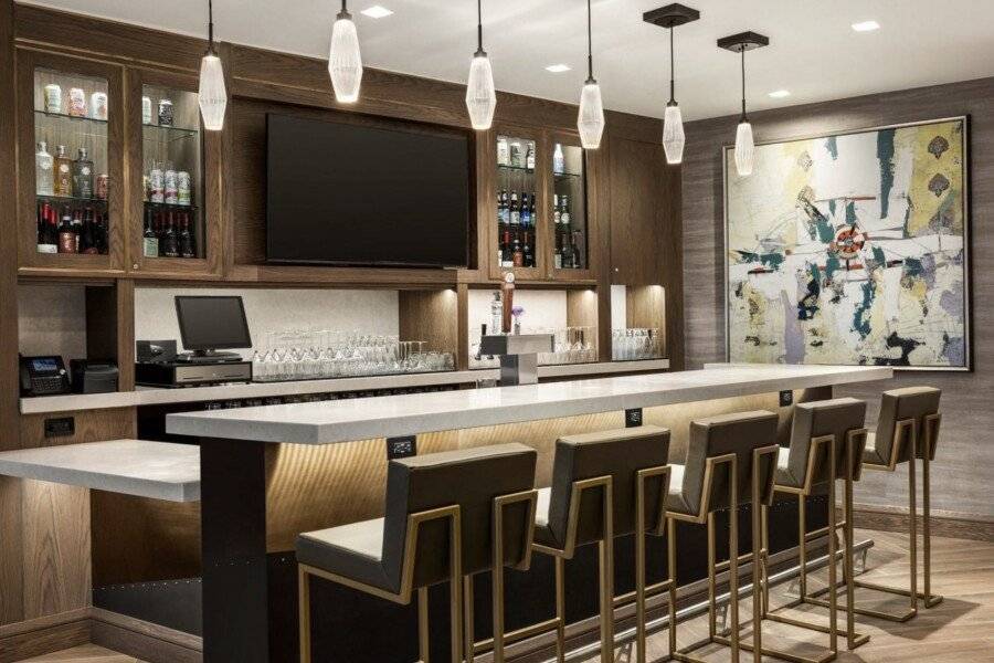 Marriott New York JFK Airport bar