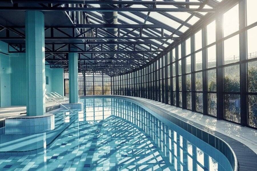 Corendon Amsterdam Schiphol Airport, a Tribute Portfolio Hotel indoor pool,spa