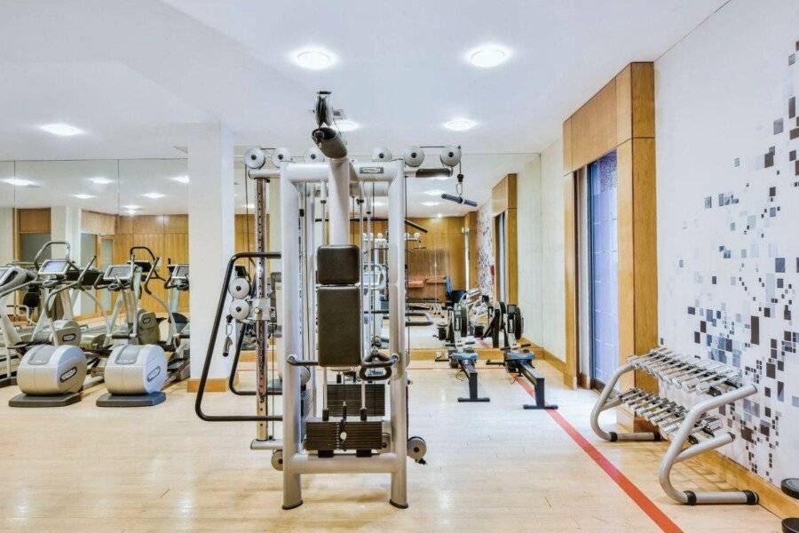 Sheraton Skyline Hotel London Heathrow fitness centre