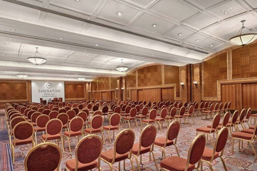 Sheraton Skyline Hotel London Heathrow conference room