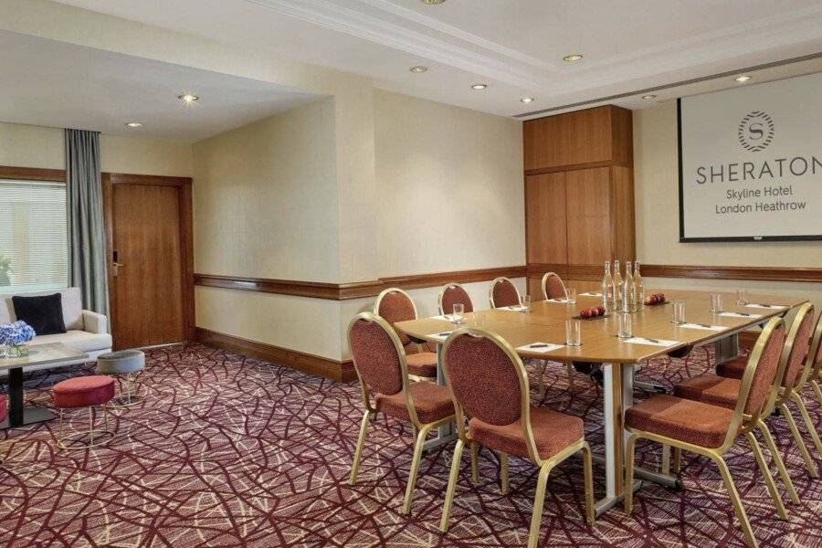 Sheraton Skyline Hotel London Heathrow conference room,meeting room,