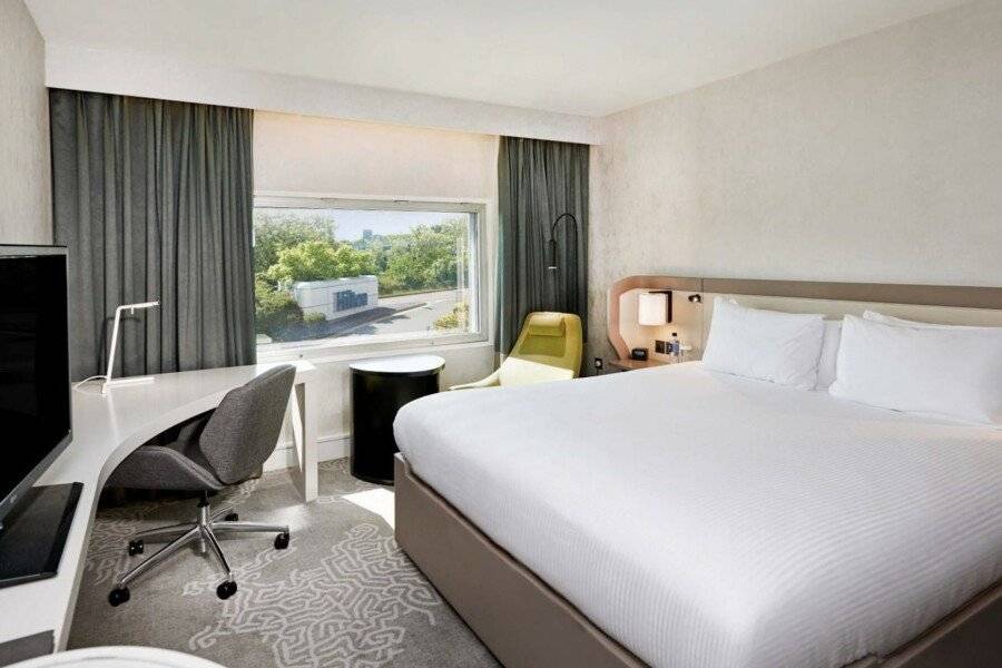 Hilton London Heathrow Airport hotel bedroom