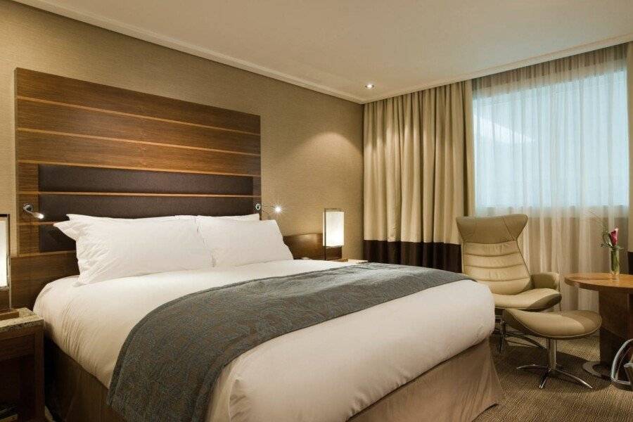 Sofitel London Heathrow hotel bedroom