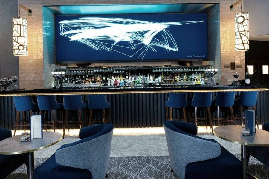 Crowne Plaza London Heathrow bar