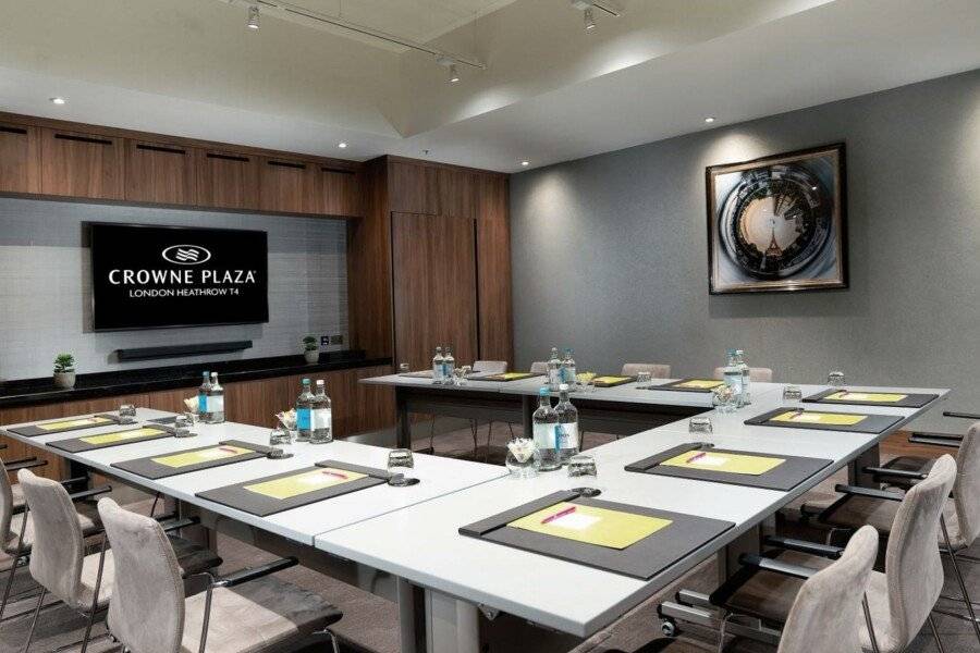 Crowne Plaza London Heathrow conference room,meeting room,