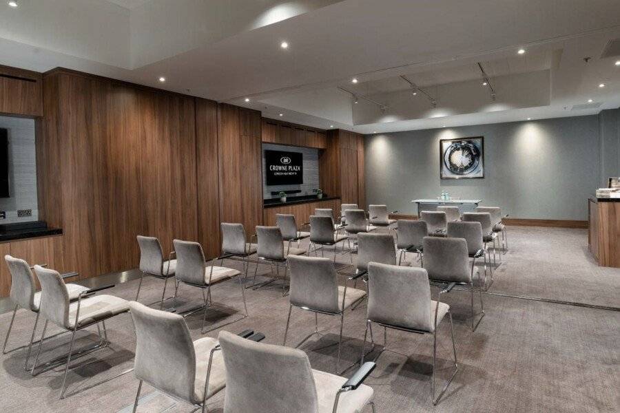 Crowne Plaza London Heathrow conference room,meeting room