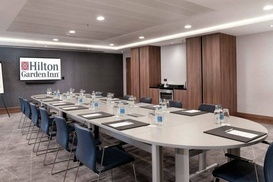 Hilton Garden Inn London Heathrow conference room