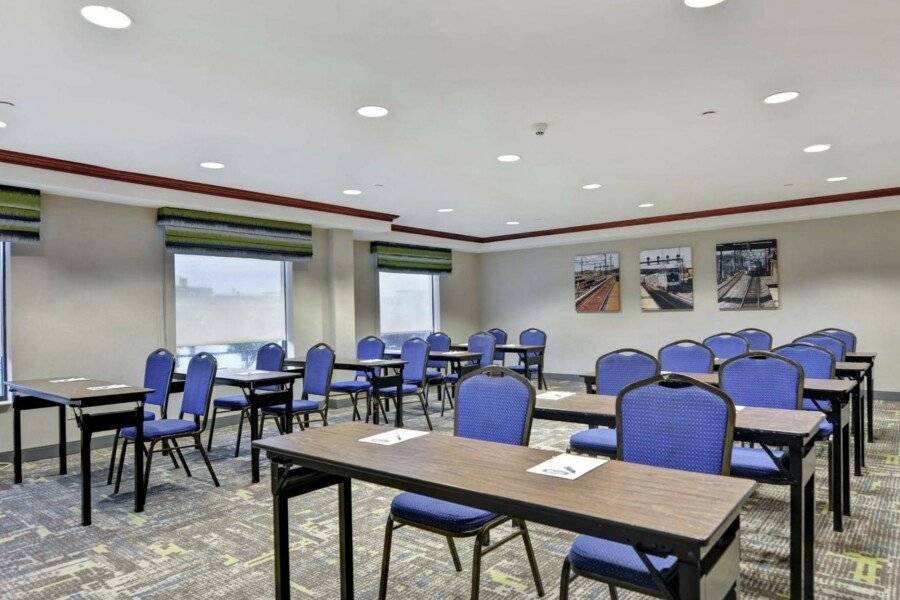 Hampton Inn & Suites-Harrison-Riverwalk conference room,meeting room