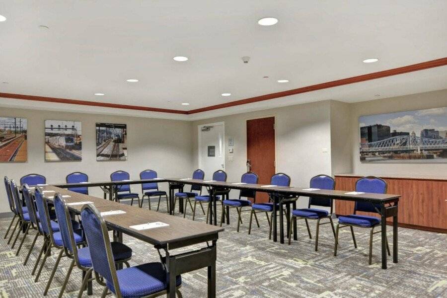 Hampton Inn & Suites-Harrison-Riverwalk conference room,meeting room