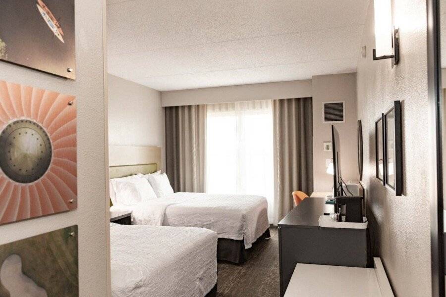 Hampton Inn & Suites By Hilton- Airport Elizabeth hotel bedroom