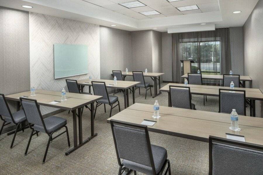 SpringHill Suites by Marriott International Airport conference room,meeting room