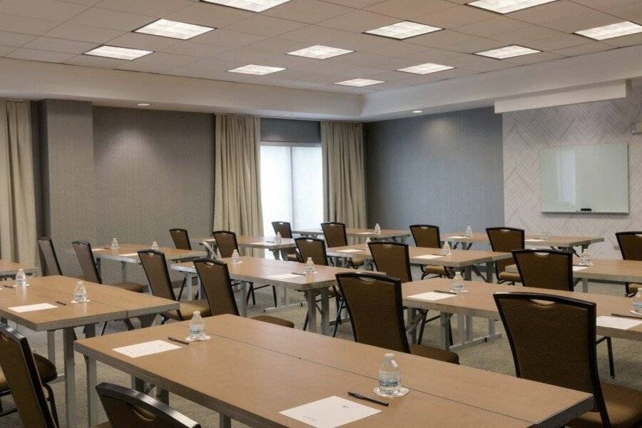 SpringHill Suites by Marriott International Airport conference room,meeting room