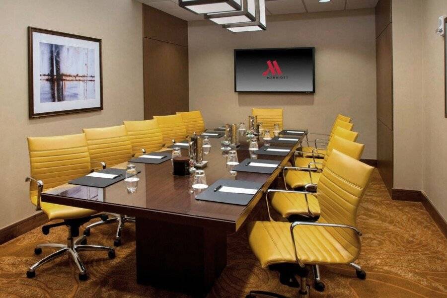 Newark Liberty International Airport Marriott conference room,meeting room,