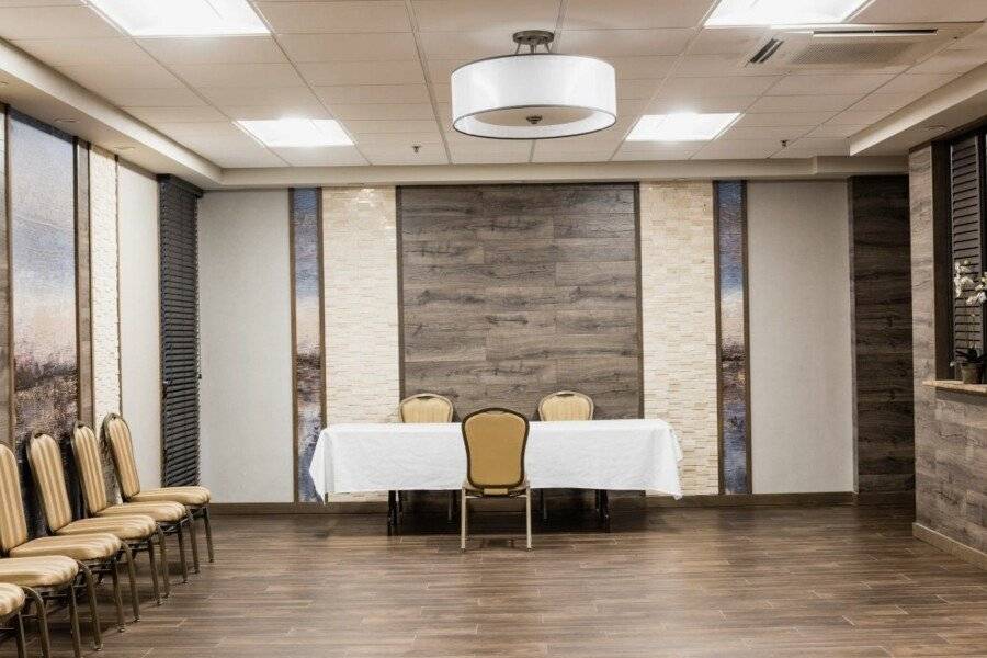 Holiday Inn International Airport conference room,meeting room