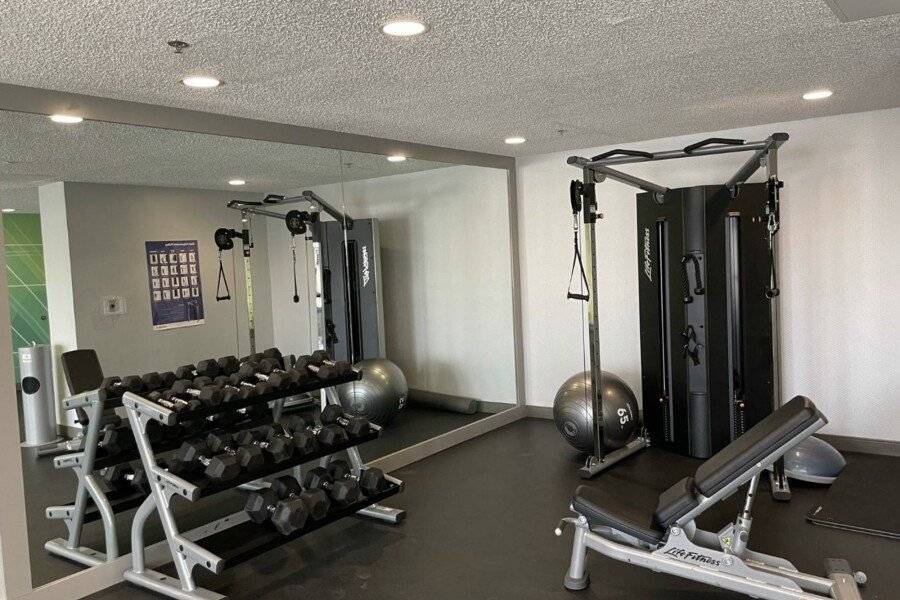 Holiday Inn International Airport fitness centre