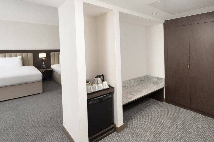 Hilton London Gatwick Airport hotel bedroom