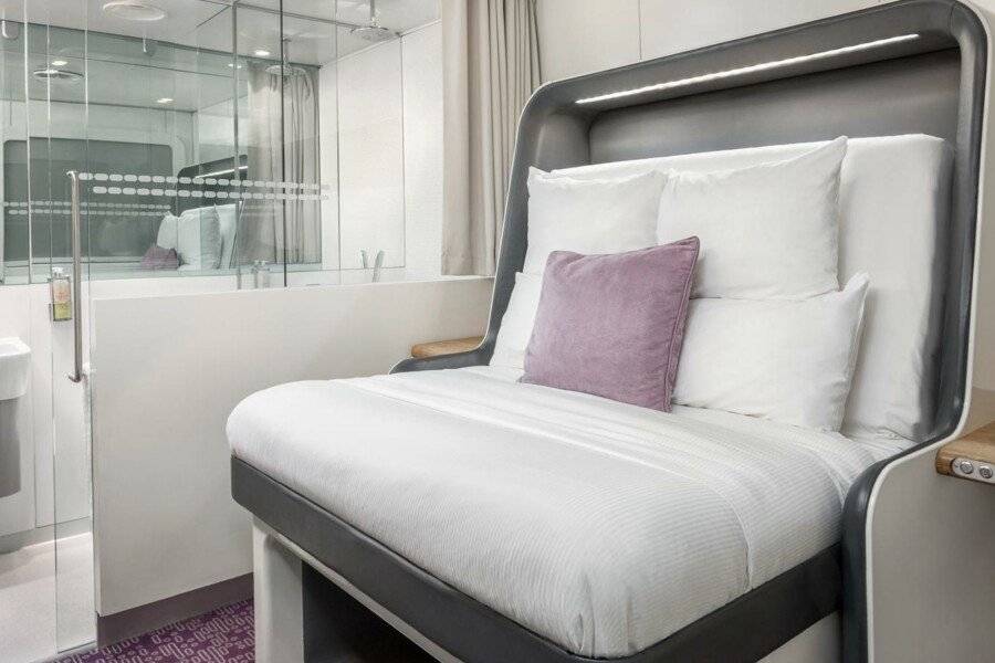 YOTELAIR London Gatwick Airport hotel bedroom