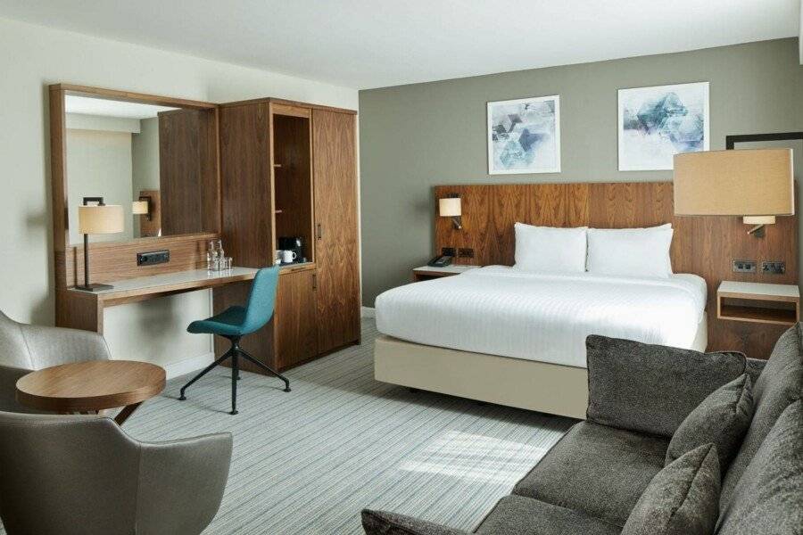 Courtyard by Marriott London Gatwick Airport 