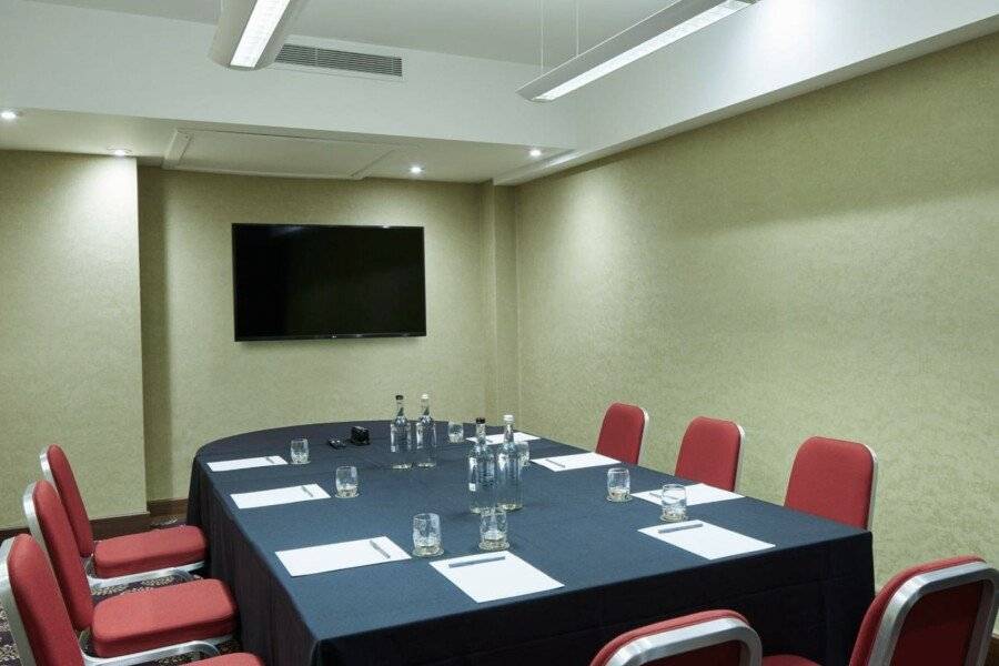 Courtyard by Marriott London Gatwick Airport conference room,meeting room