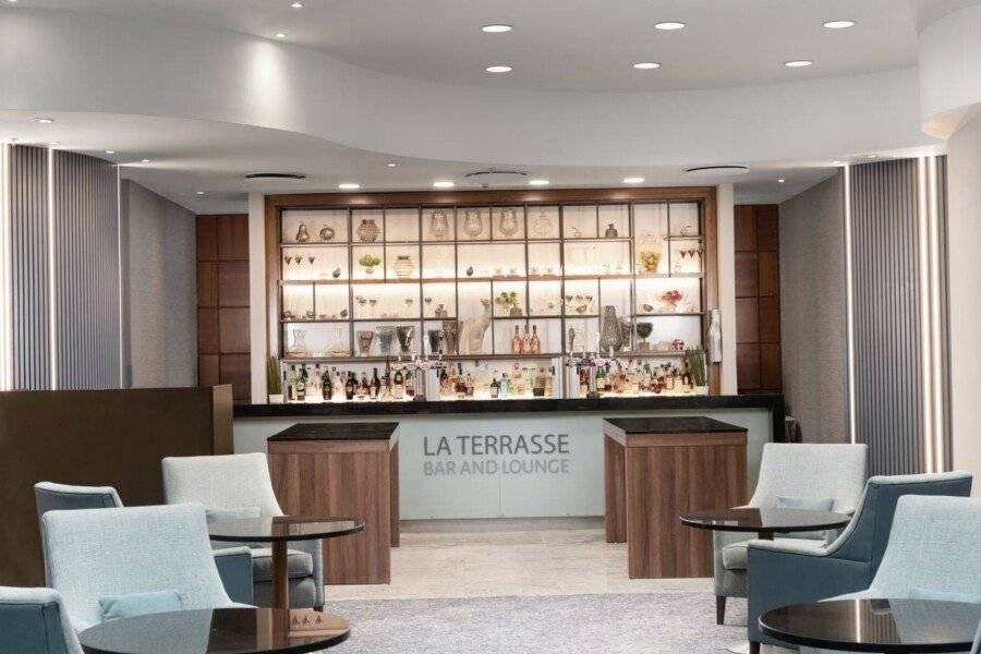 Sofitel London Gatwick bar,lounge