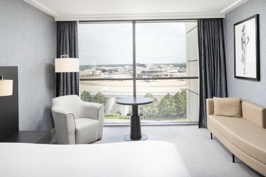 Sofitel London Gatwick hotel bedroom,ocean view