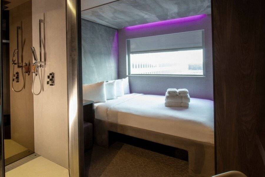 Bloc Hotel London Gatwick Airport hotel bedroom