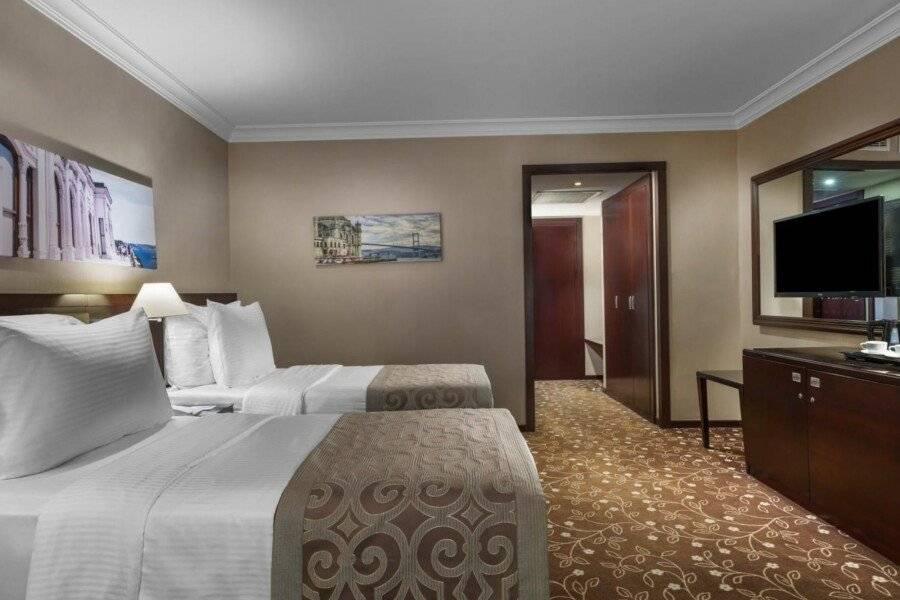 Kaya İstanbul Fair & Convention hotel bedroom