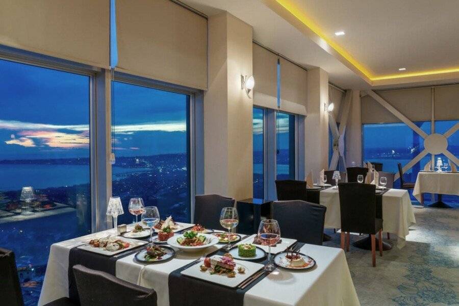 Kaya İstanbul Fair & Convention restaurant,ocean view