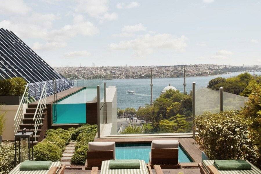 The Ritz-Carlton, Istanbul at the Bosphorus infinity pool,ocean view