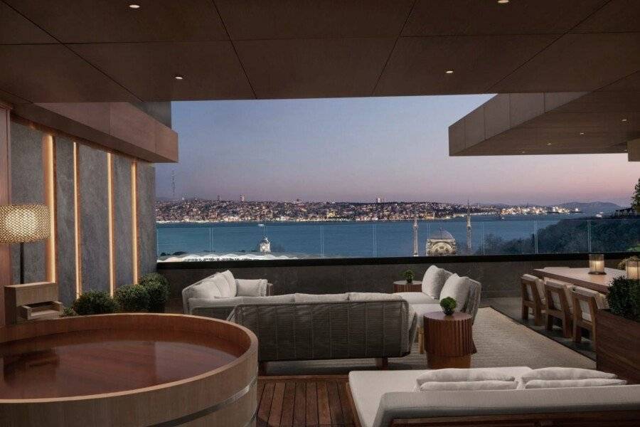 The Ritz-Carlton, Istanbul at the Bosphorus jacuzzi,ocean view